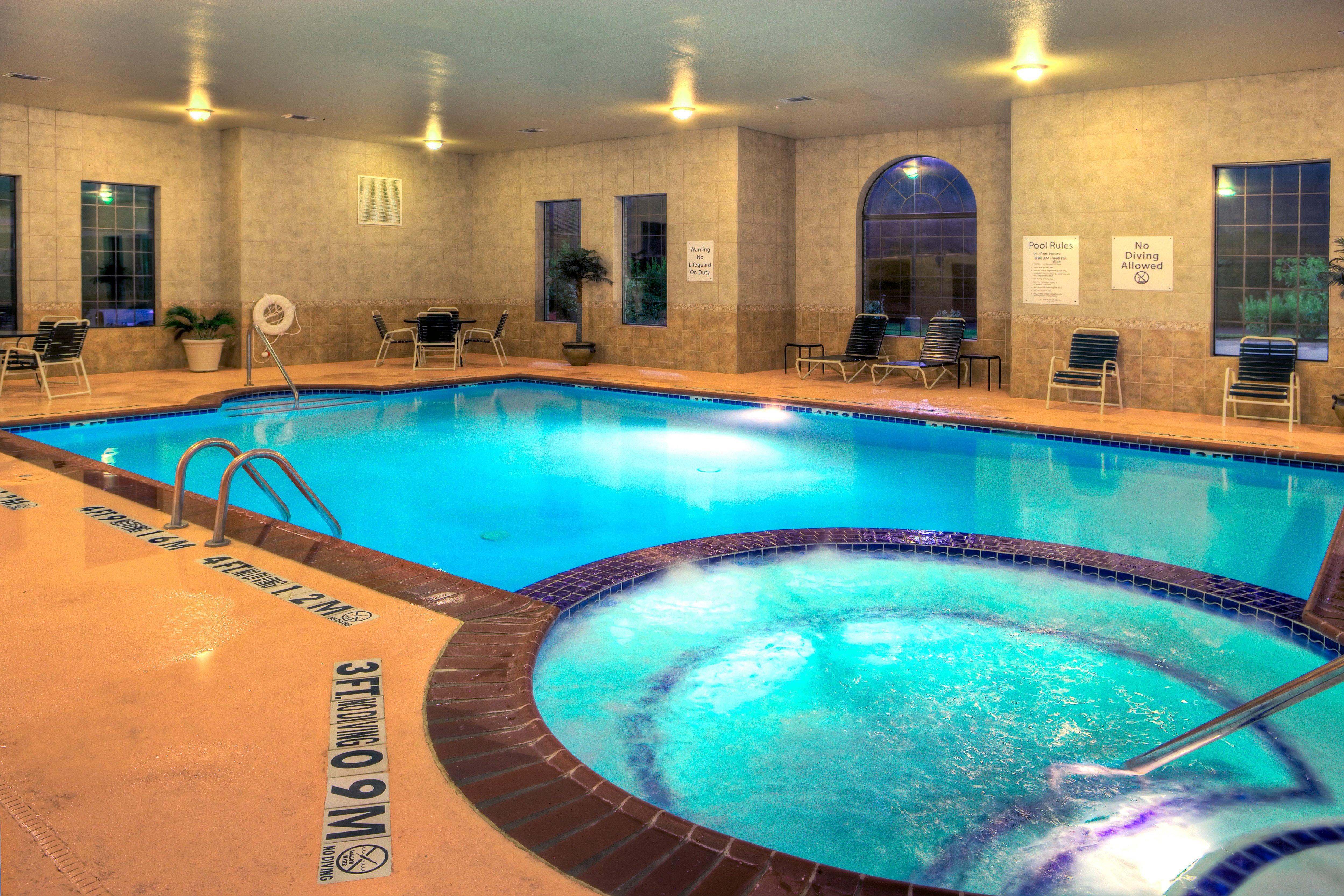 Holiday Inn Express And Suites Granbury By Ihg Exterior foto