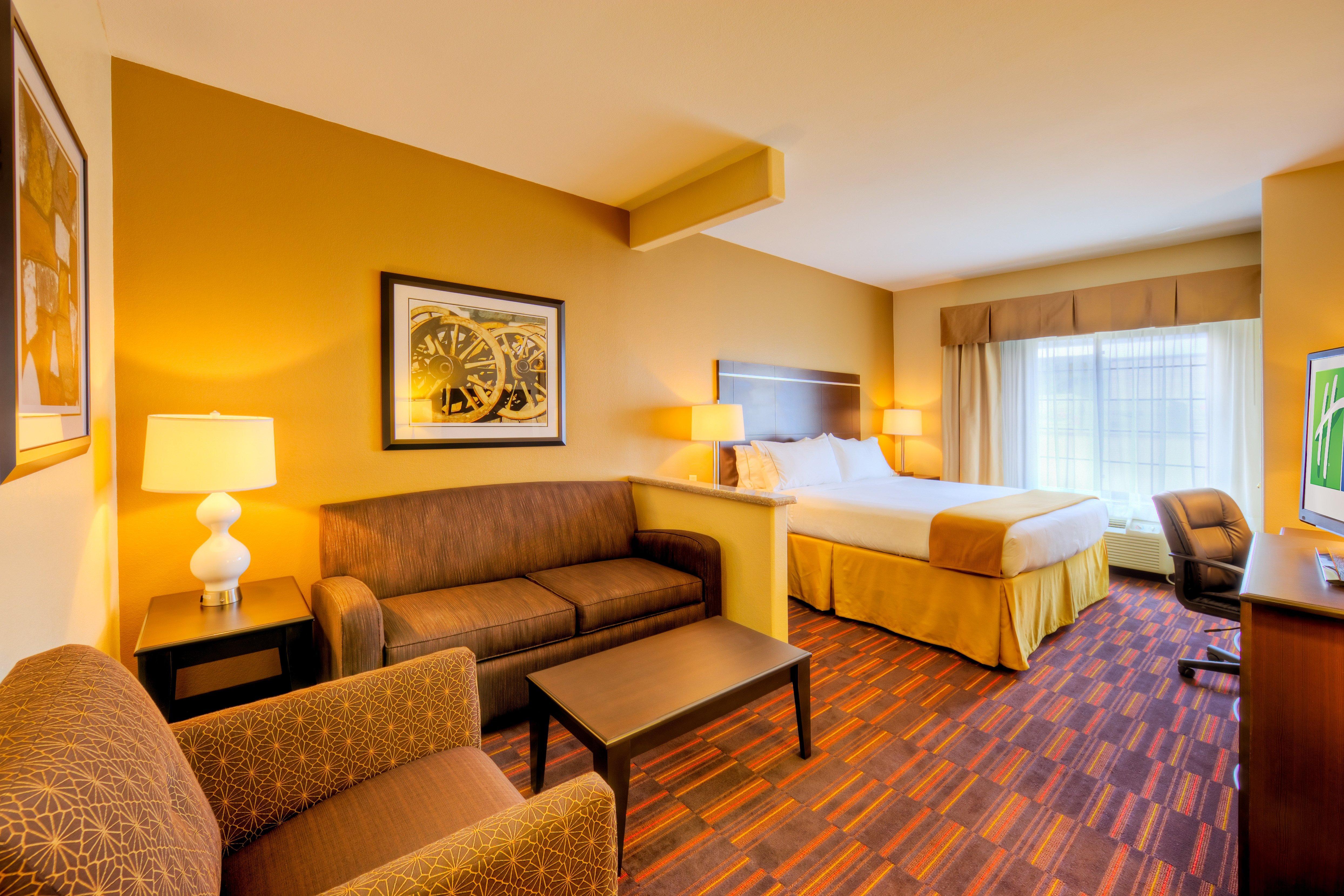 Holiday Inn Express And Suites Granbury By Ihg Exterior foto